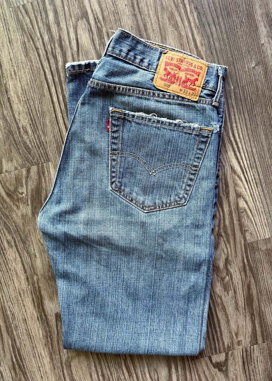 Levi's 505 Regular Fit Jeans Men's 33x32 Medium Wash Blue Denim Pants